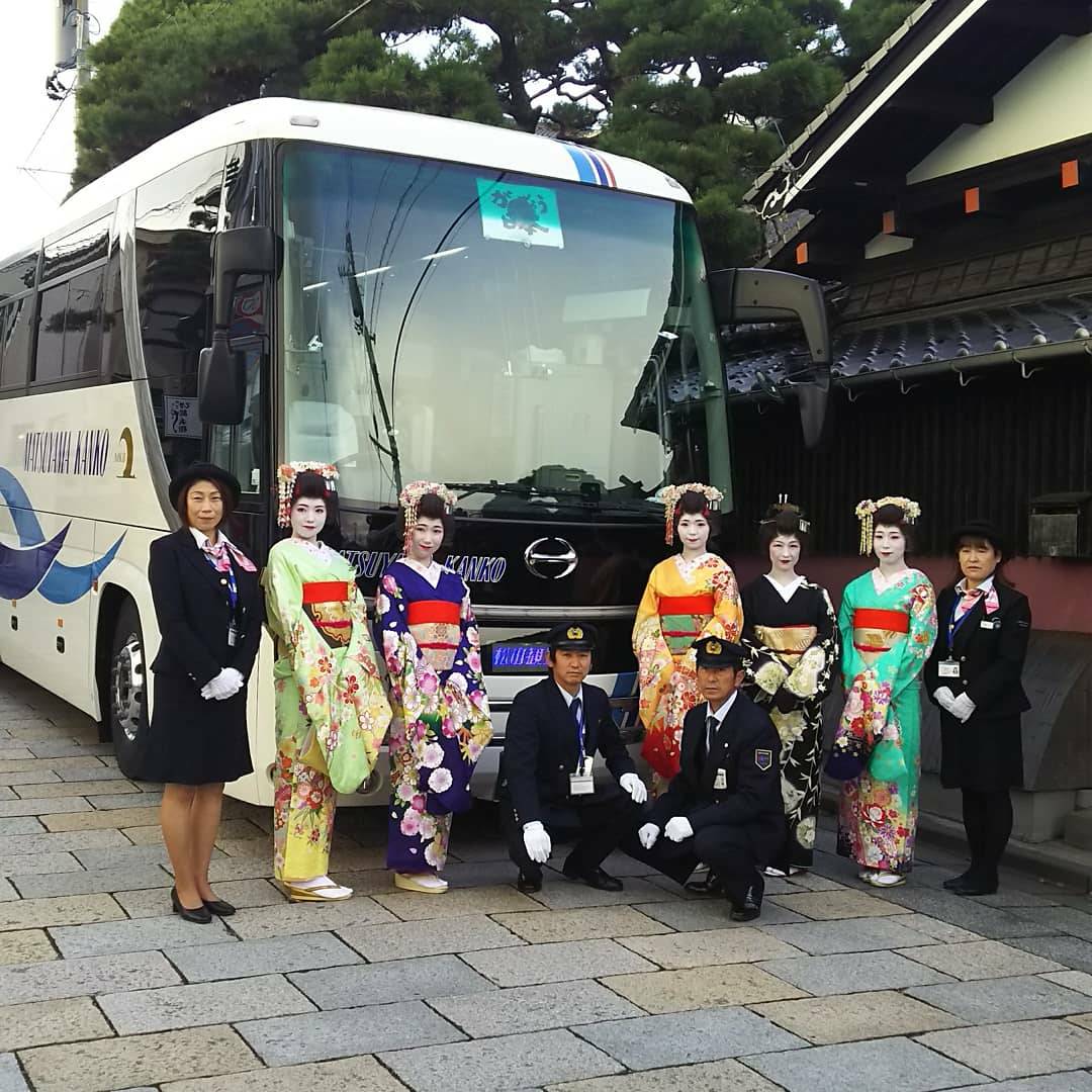 舞妓と従業員